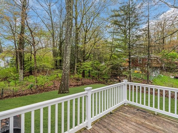 5th image of 140 Papscoe Rd