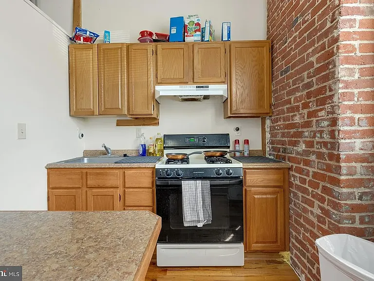 200 Krams Ave #2-3 — Photo 8