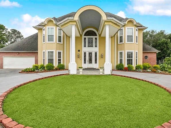 3736 Lake Michel Ct, Gretna, LA 70056