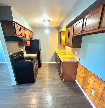 5th image of 1614 Brooke Park Dr APT 8