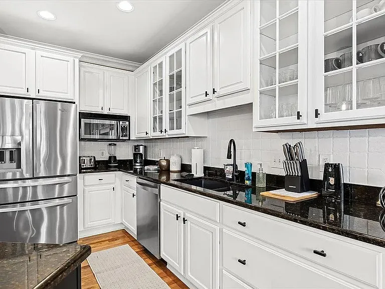1515 Town Commons Dr — Photo 8