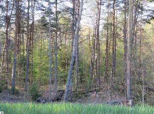 25 Hollowbrook, Traverse City, MI 49685