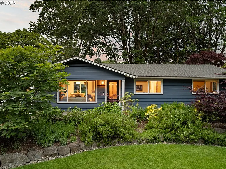 12320 SW Tremont St — Photo 25