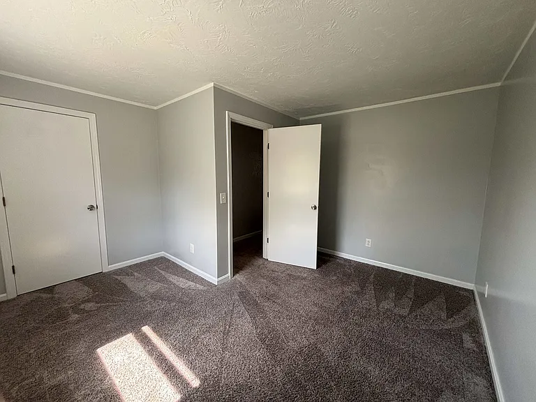 Spencer Heights — Photo 37