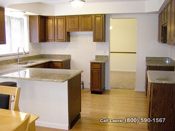 Kitchen (pic 1)