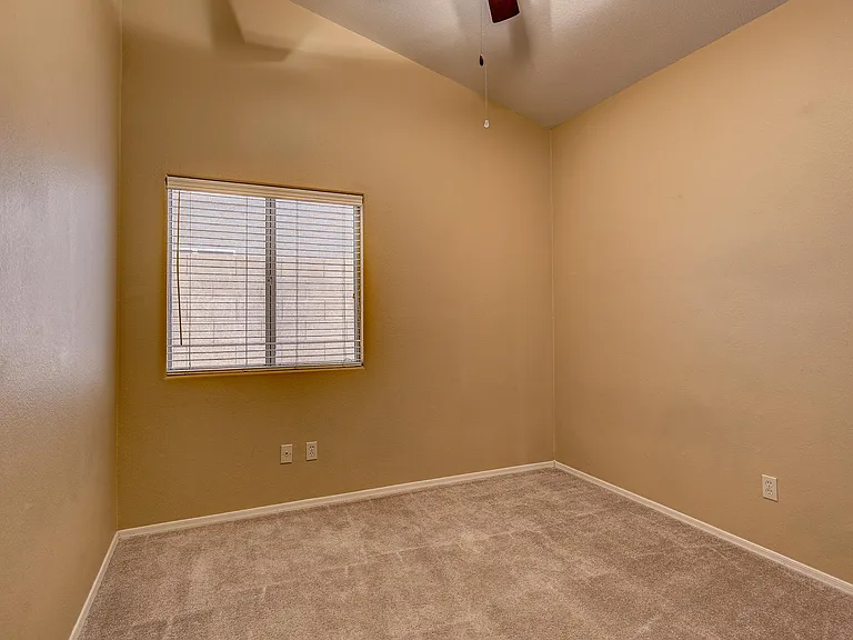 431 N Leoma Ln — Photo 13