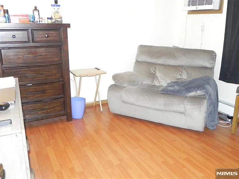 453 Liberty St #11 — Photo 10