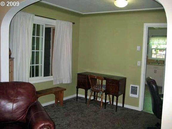 1977 Grant St., Eugene, OR 97405