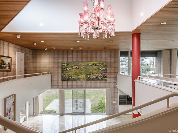 2nd image of 3 Paddock Court