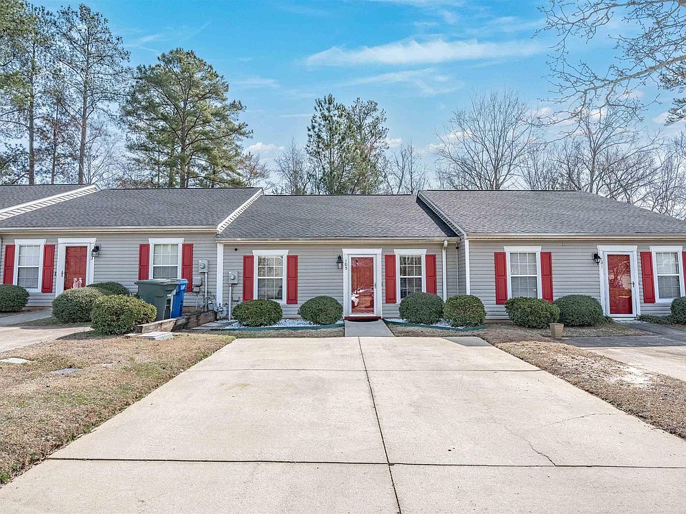 1st image of 105 Thorn Tree Ln