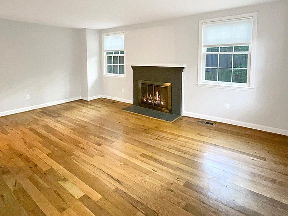 3rd image of 6937 Chestnut Ave