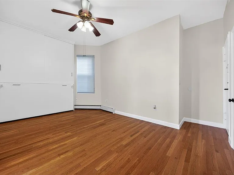 213 48th St #B3 — Photo 15