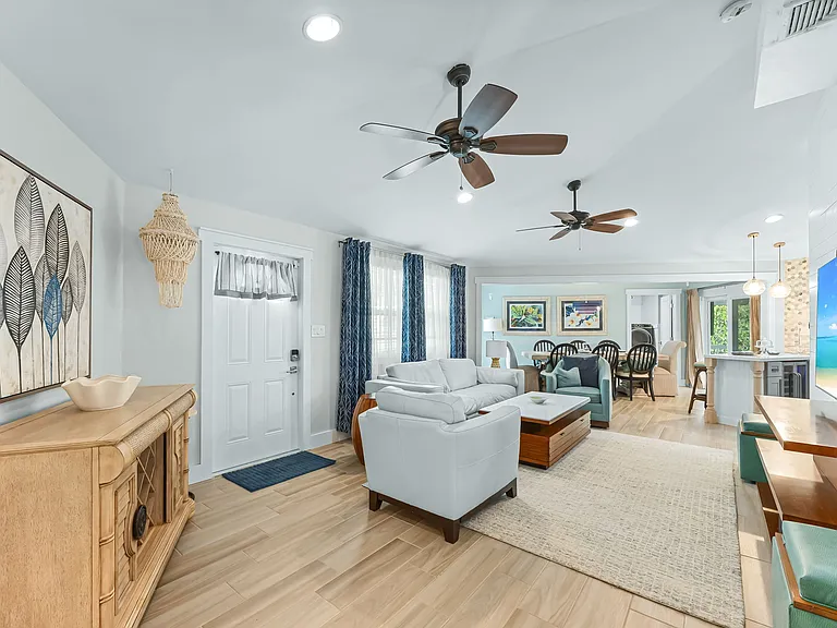 9792 Tonya Ct — Photo 3