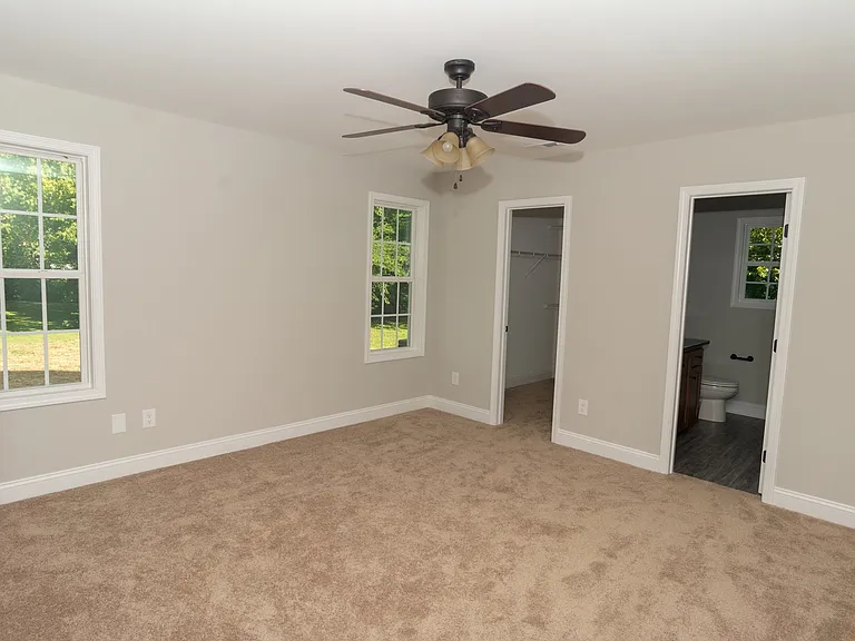 139 Melba Ave SW — Photo 4