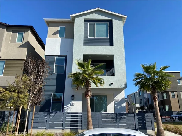 909 E 2nd St, Santa Ana, CA 92701