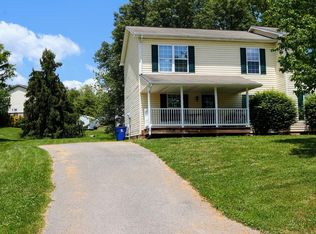 1430 Rigby St NE, Christiansburg, VA 24073