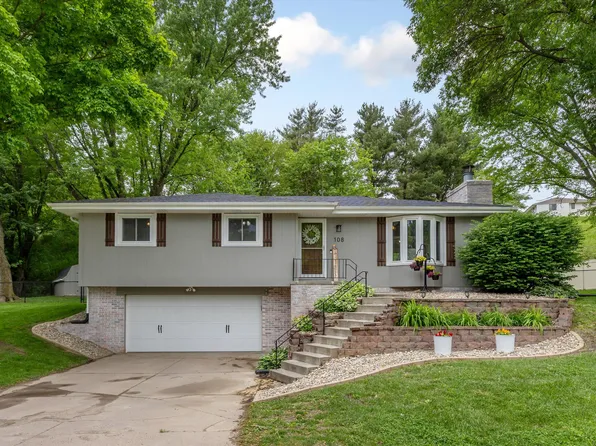 108 Knollwood Dr, Council Bluffs, IA 51503