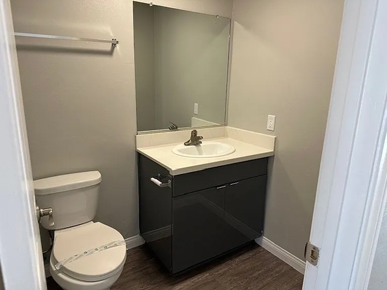 Villa Del Sol Apartments — Photo 202