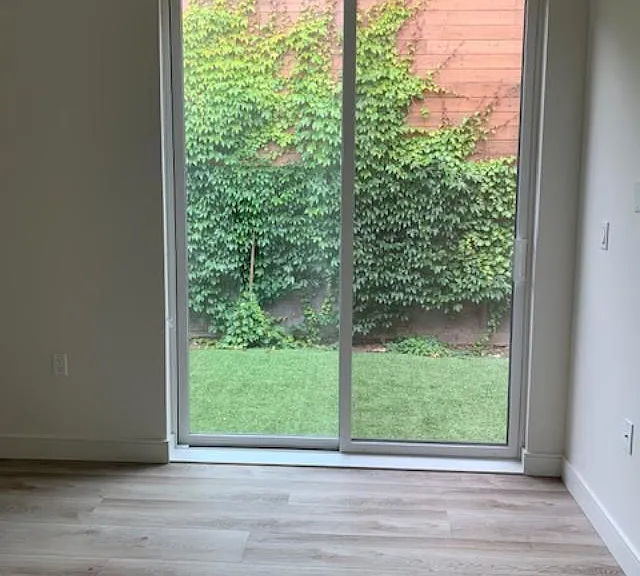 3521 Cahuenga Blvd W — Photo 12