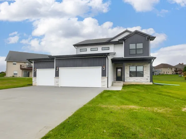 6074 Stockwood Dr, Asbury, IA 52002