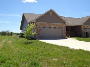 935 Brookside Ct, Marengo, IL 60152
