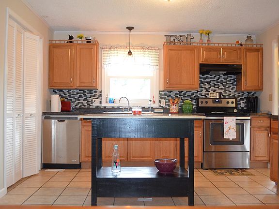 5th image of 310 Cricket Ivy Ln
