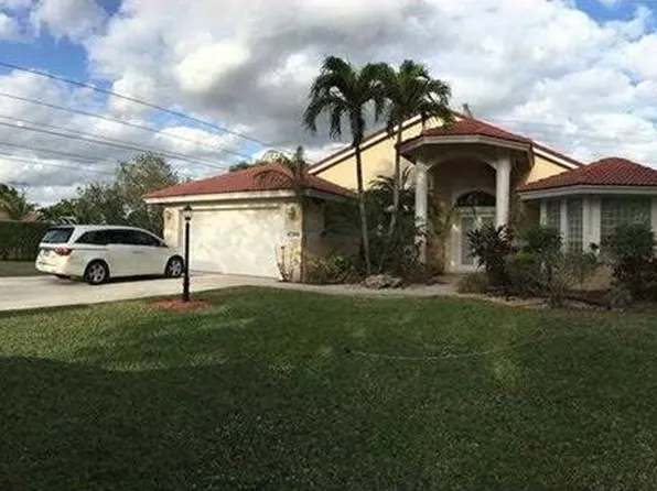 4799 Rothschild Dr, Coral Springs, FL 33067