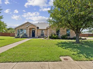 4633 Hunter Ridge Dr, Midlothian, TX 76065
