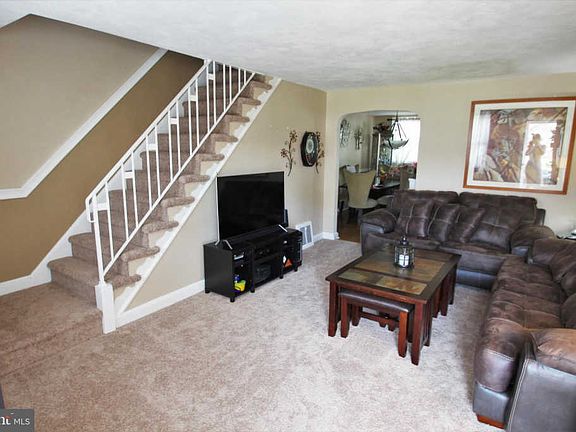 2nd image of 470 Westmont Dr