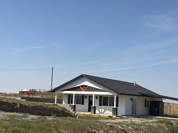 2nd image of 14053 4th St