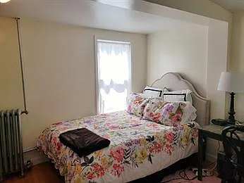 4 bed, 1232 sqft, $4,800 — Photo 3