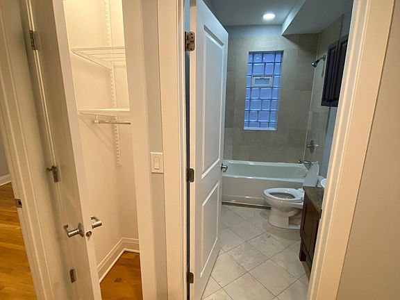 4th image of 1450 W Thorndale Ave APT 2N