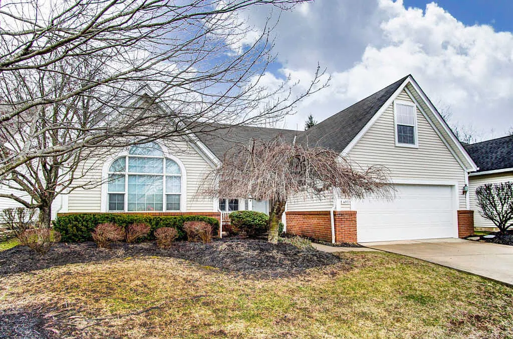 450 Buckstone Pl photo 1