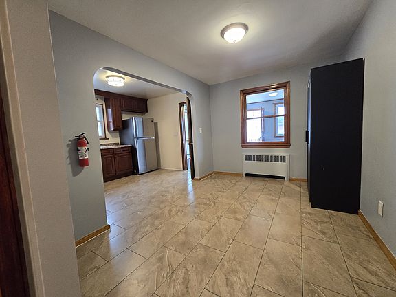 3rd image of 505 Forest Ave Floor 1