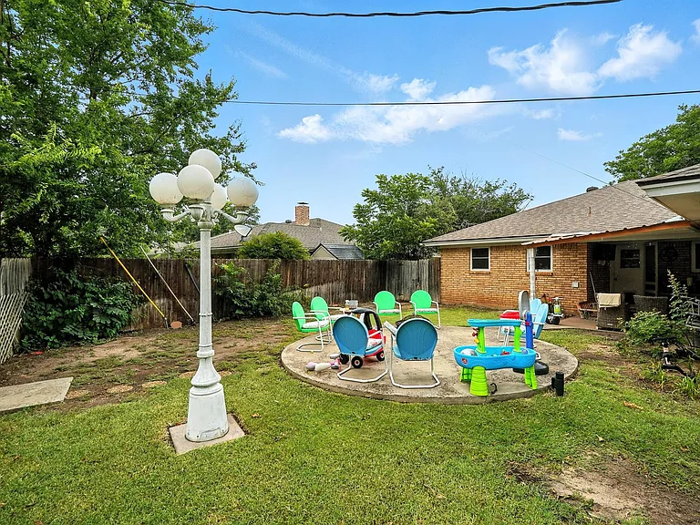 3026 Ventura Dr — Photo 34