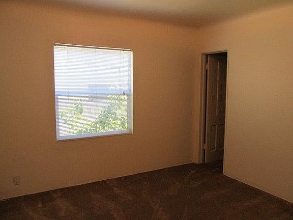 5th image of 225 E Elmwood Ave APT C