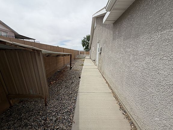 5th image of 375 S First West St