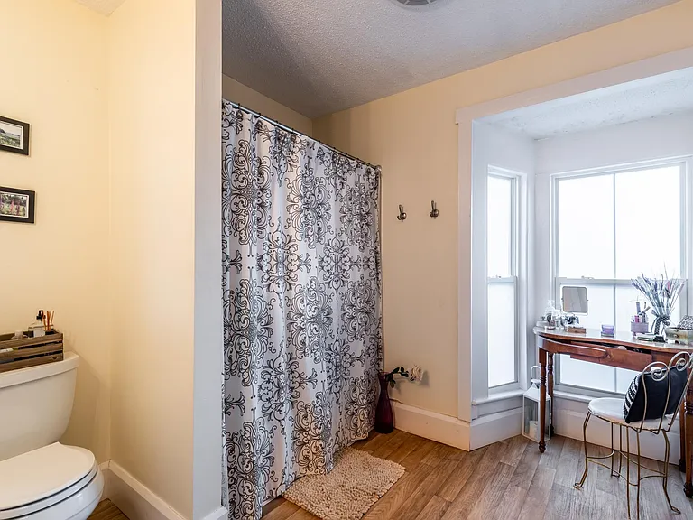 439 Islington St #1 — Photo 7