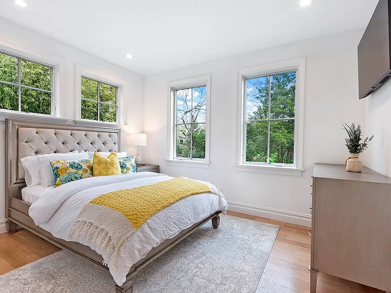 28 Dartmouth Rd — Photo 12