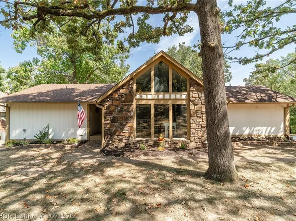 602 Azure Hills Dr, Van Buren, AR 72956