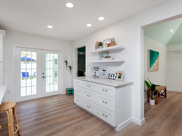 3049 Wood St — Photo 10