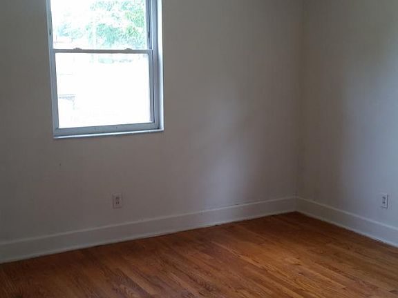 5th image of 5705 Hedgerow Ln