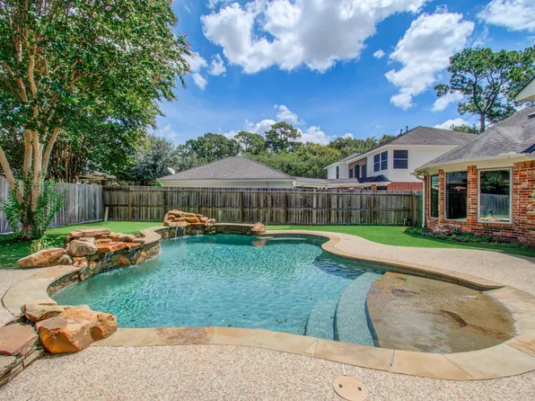 11810 Rue Beaujon Ct, Tomball, TX 77377