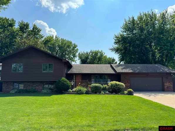132 Hosanna Dr, Mankato, MN 56001