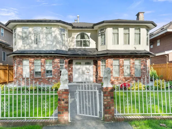 6070 Lanark St, Vancouver, BC V5P 2Y6