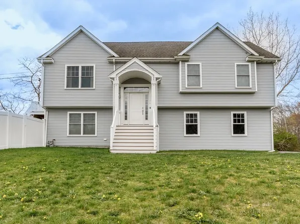 174 Marvel St, Swansea, MA 02777