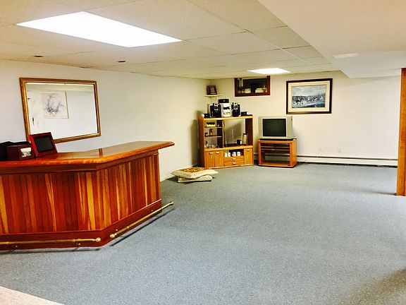 Basement entertainment area