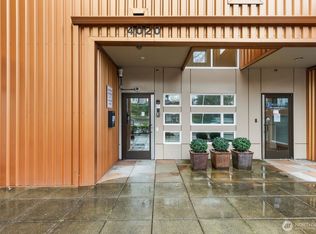 4020 Aurora Ave N APT 204, Seattle, WA