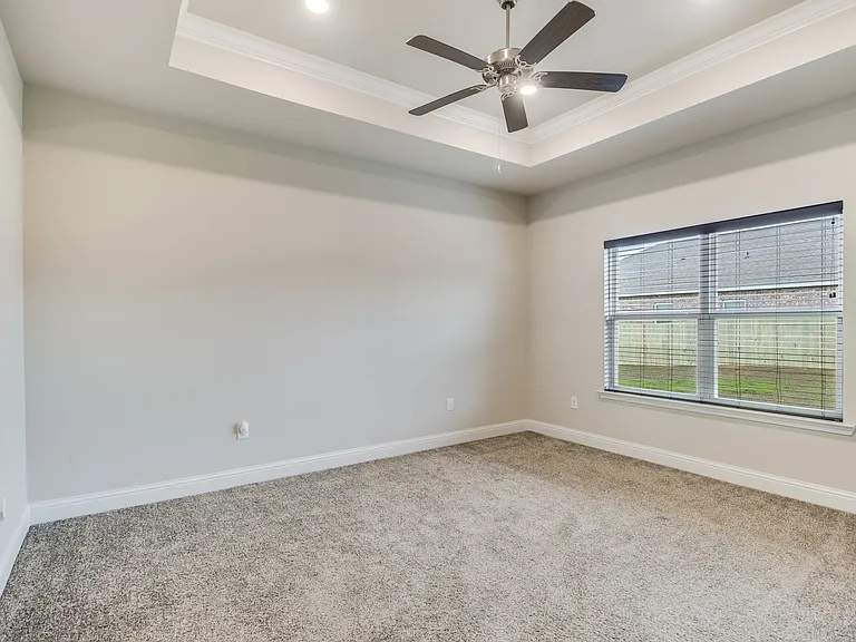 5468 Overland Dr — Photo 9