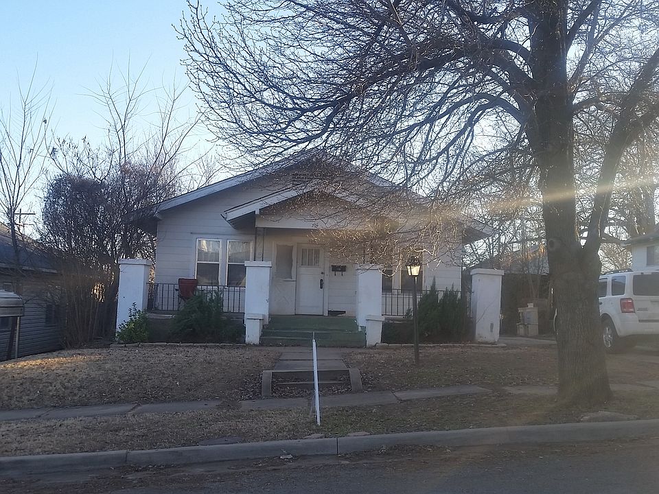 1st image of 306 W 10th Ave